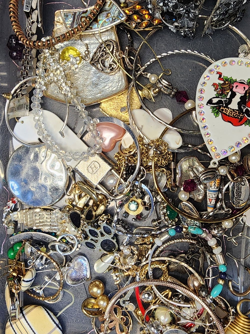 1lb Mixed Fashion Jewlery Lot For Crafting May Or May Not Have Matches For Craft - Picture 4 of 5
